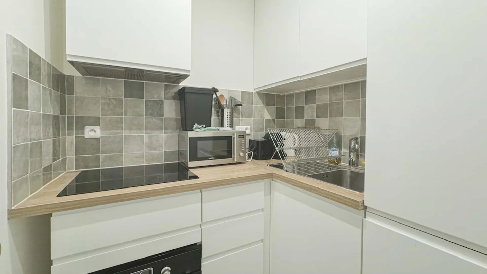 Flexliving - Whole Apartment - Caulaincourt Paris